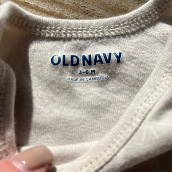 6 baby infant 3-6m onesies - garanimals, old navy & carters - Picture 5 of 10